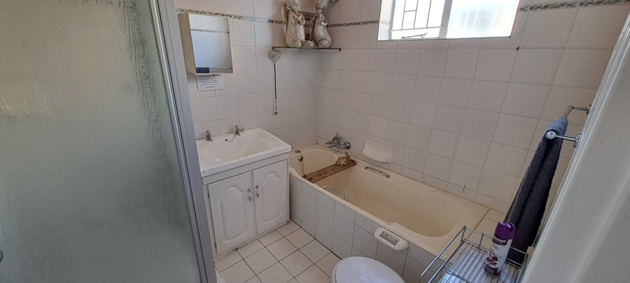 7 Bedroom Property for Sale in Bethlehem Free State